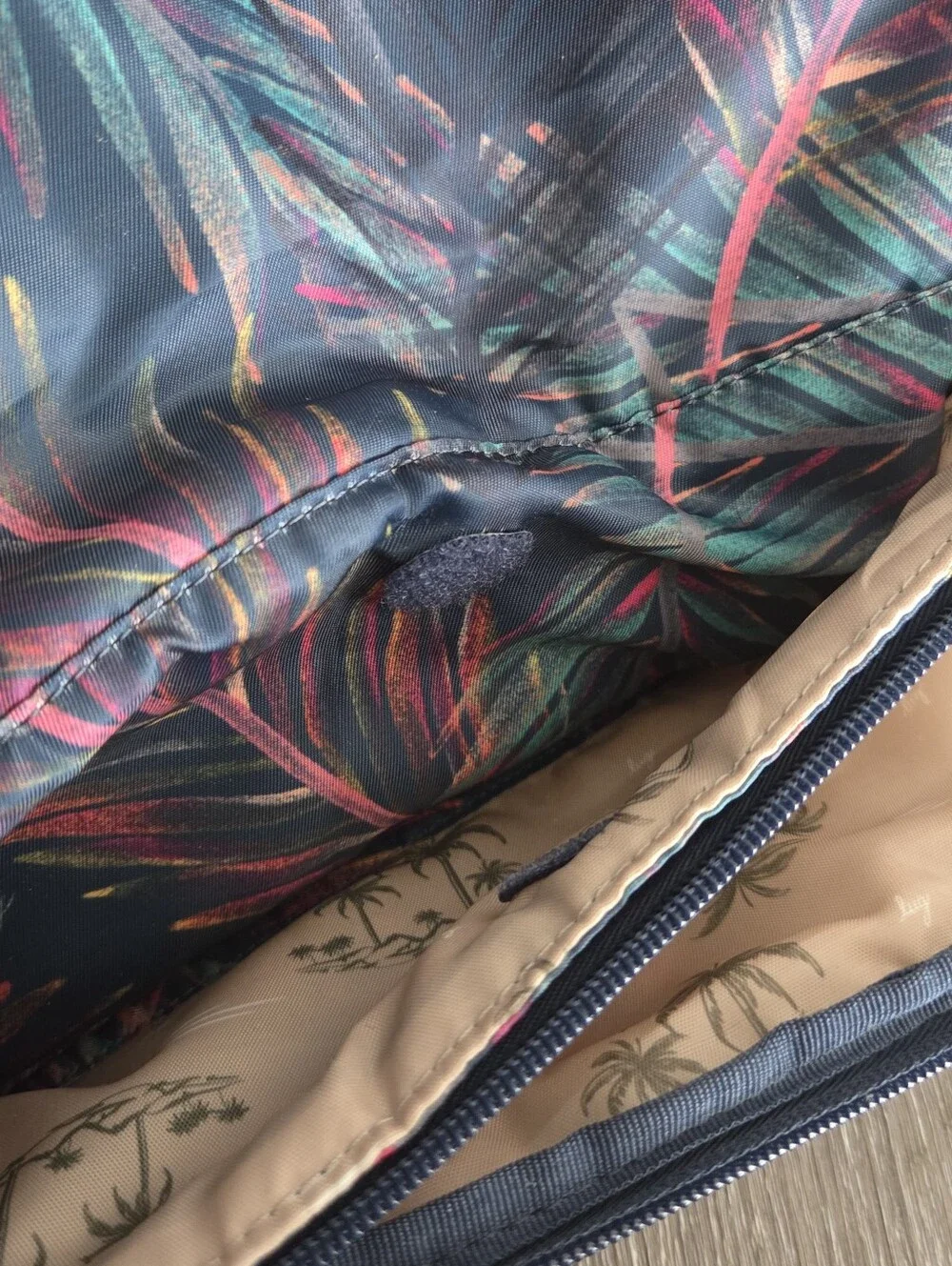 Lug Trolley Cosmetic Case – Tropical Palm Leaves Travel Makeup Bag